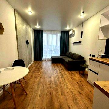 Оренда квартири-студії на вул. Трускавецька, новобудова