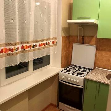 Здам в оренду 1 кім.кв., Братиславська 34, метро Чернігівська