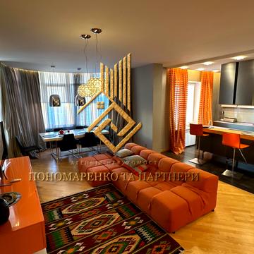 Дмитрівська вул., 69