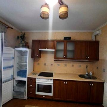 Сдам 1 ком жм Радужный.  Небесной Сотни.