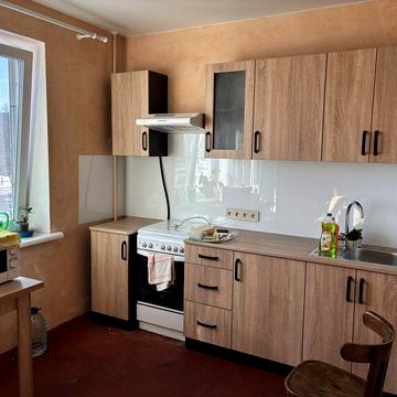 Здається 1км. кв на Фрунзенському