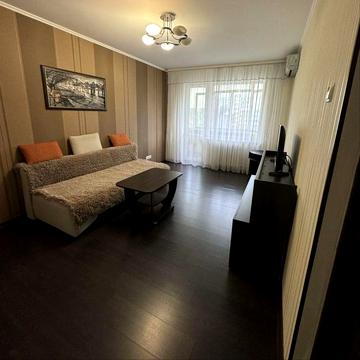 Сади 1 поруч з АТБ вільна тепла квартира