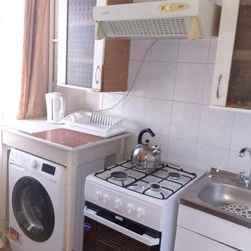 Однокімнатна Телегі 51 косметичний ремонт мебльована без балкона