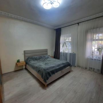 Болгарська вул., 43