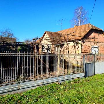 С. Кідьош, нерухомість