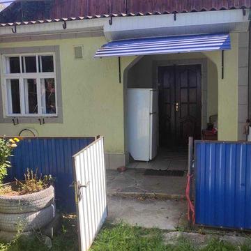 продам двокімнатну квартиру