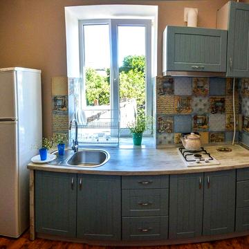 Святослава Караванського вул. (Жуковського), 7