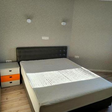 Квартира в Києві, Новопольова 2, Караваєві  дачі