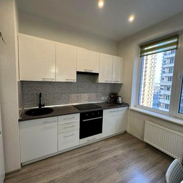 Генуезька вул., 3б