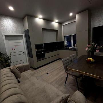 Частина будинку в центрі міста