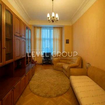 2 кім 59 м.кв вул Хрещатик 29