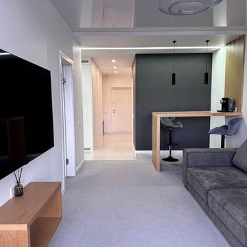 ЖК  Династія. Соломянський  район. Кухня студія+спальня окремо.