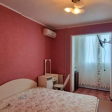 Оренда гарної квартири на Таврійському . Ліфт працює .