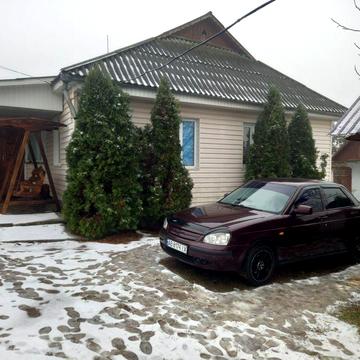 Продам будинок з зручностями!