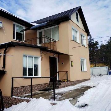 Продається  добротний будинок біля річки Синюхи