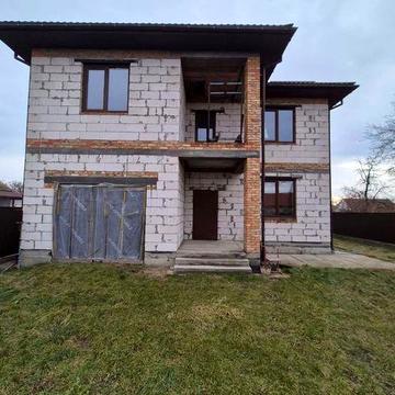 Продаж новобудови в м. Узин в центрі міста