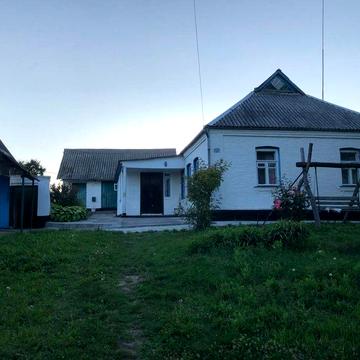 Продам цегляний будинок 1973року забудови, загальною площею 75,2 кВ.м.