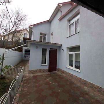 Продам будинок на 16 станції Великого Фонтану.