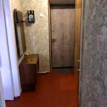 Поділ, 1к з меблями та технікою, світло є