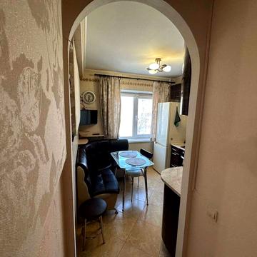 Оренда. Окрема 2к.кв. Литовський проспект 10 (колишня Мінський пр.)