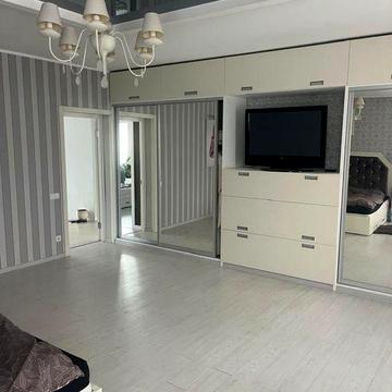 Оренда частини будинку з прилеглою територією