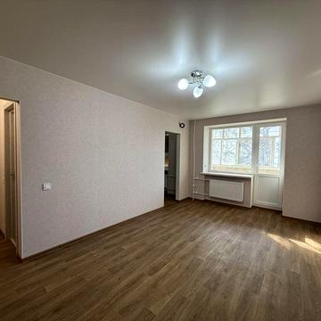 Однокомнатная квартира с ремонтом на Шоссейной.