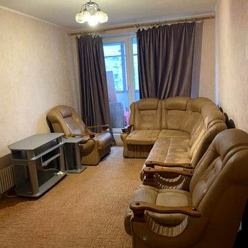 Кввртира 3 комнаты, метро Студенческая.