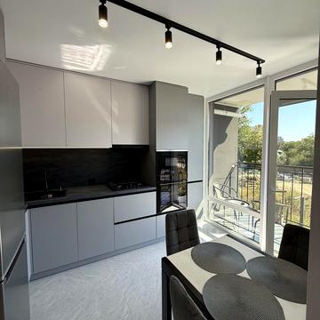 Юліана Пелеша вул., 3