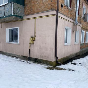 Квартира з земельною ділянкою!