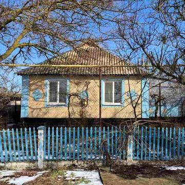 Продам дом в центре села Причерноморское ( Першетравневе),