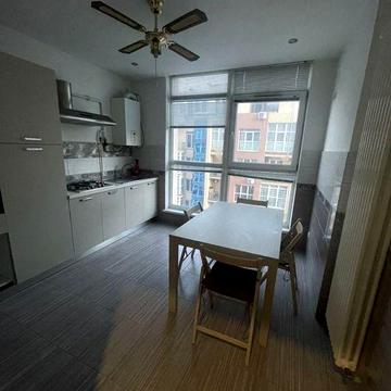 Здається 1к новобудова центр