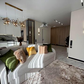 24 Серпня вул., 32