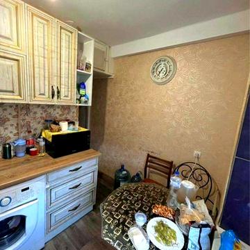 Продам 3 х комнатную квартиру. Правый берег