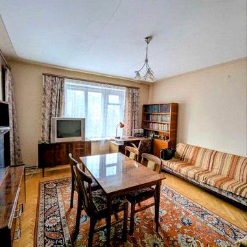 Продам 2 кімнатну кватиру в центрі міста