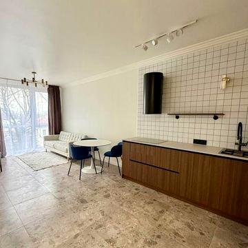 Продам квартиру в новобудові з ремонтом та меблями ЖК Новий Форт