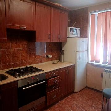 Продам велику однокімнатну квартиру