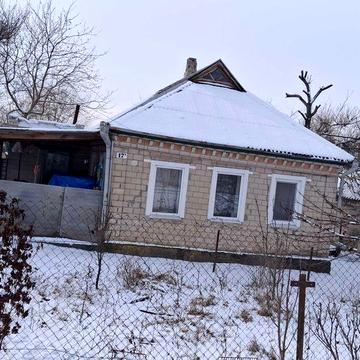 Продам будинок з земельною ділянкою