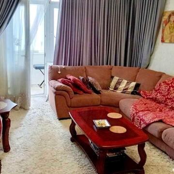 baz-03 Продам 3 кім. квартиру в "сталінці" на Пр.Шевченка.