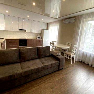 Простора квартира 78 мкВ. Держпрограми. ЄВідновлення!До центру 5 хв.