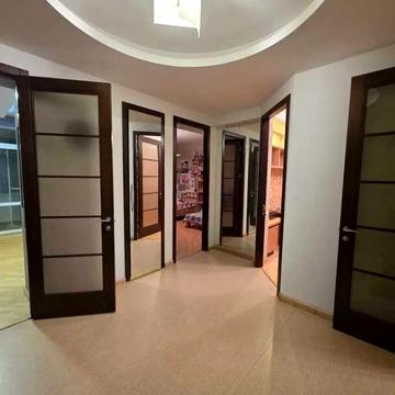 Квартира з ремонтом 110 кв.м вул.Миру.