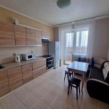 Оренда 1 кімн., Буча, центр, 37,9 м2, без комісії, ГЕНЕРАТОР