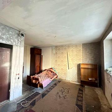 Продається 1-кімнатна квартирі цемпосьолок