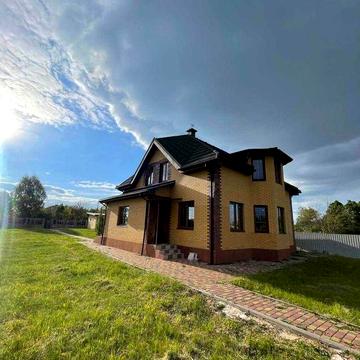 Продаж будинків. Ідеальне місце для людей, які цінують простір.