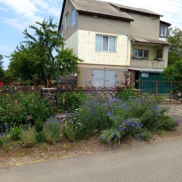 Терміново продаю великий будинок