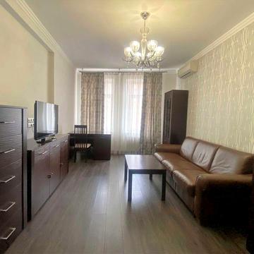 Здається в оренду двокімнатна квартира по вул. Є. Коновальця, 36-В