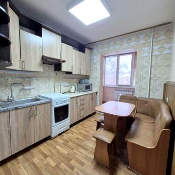 Здам в оренду три кімнатну квартиру район Бойова-Льотна