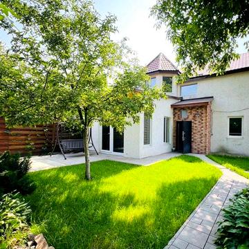 Київ, Райдужний масив. Оренда сучасного будинку біля озера.