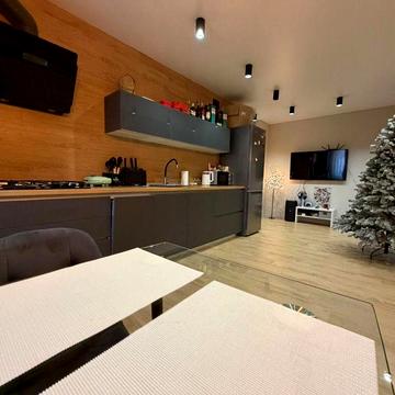 Велика двокімнатна квартира жк Паркова Оселя