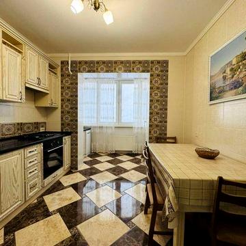 Оренда 3кім.квартири з окремим входом в центрі Вишневого