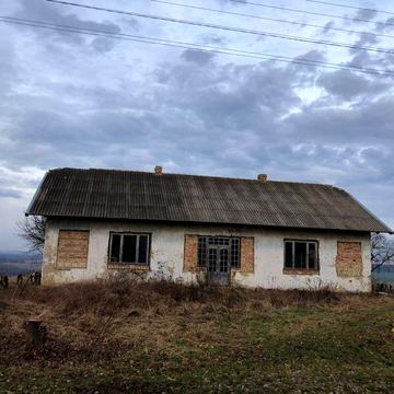 Хата у с.Ліски